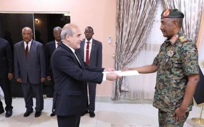 بعد قطيعة 8 سنوات.. البرهان يتسلم أوراق اعتماد سفير إيران بالخرطوم