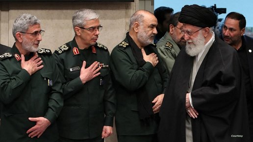 بعد “أوامر خامنئي”.. الكشف عن اجتماع لوكلاء إيران للرد على “الصفعة القوية”
