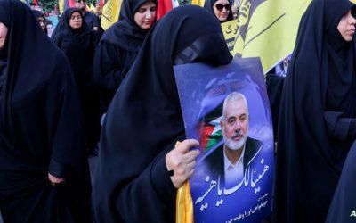 طالت أمنيين وعسكريين.. حملة اعتقالات واسعة بإيران بعد “الإخفاق الفادح”