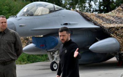 لقد فعلناها”.. زيلنسكي يعلن خبر الـ”إف – 16″ رسميا