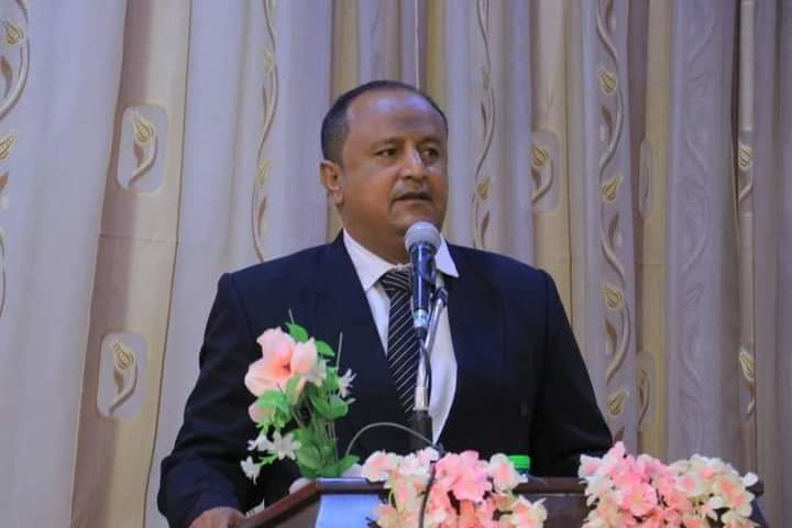 الناشط الصحفي خالد الكثيري  : مؤشرات الهضبة تذهب نحو ملشنة حضرموت فالتصدير للنفط موقف من عامين