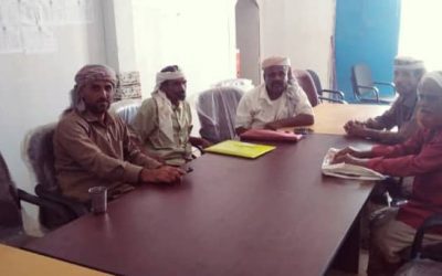 رئيس القسم الاقتصادي والخدمي بانتقالي أحور يلتقي بمدير جمعية البندر السمكية