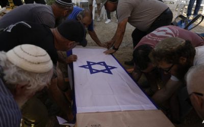 الجيش الإسرائيلي يفتح تحقيقا بعد فحص جثامين الرهائن الست