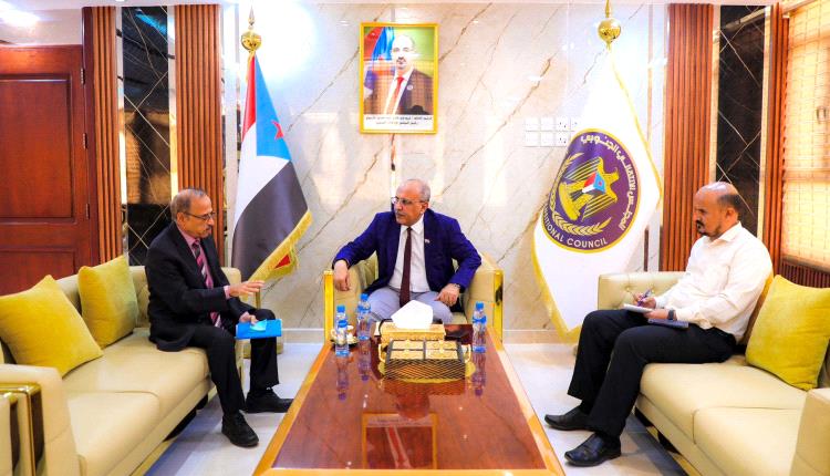 الكثيري يلتقي رئيس مركز الدراسات الاستراتيجية بوزارة الدفاع