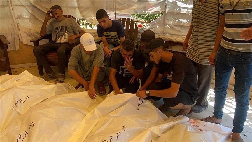 الدفاع المدني بغزة: انتشال جثامين 49 فلسطينيا منذ فجر السبت