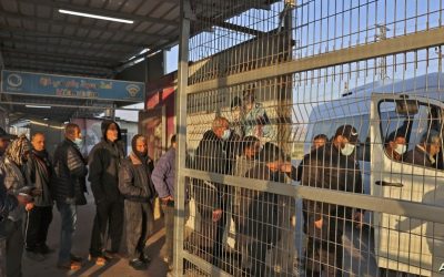 اتهامات لإسرائيل أمام “العمل الدولية” بـ”عدم دفع أجور” آلاف العمال الفلسطينيين