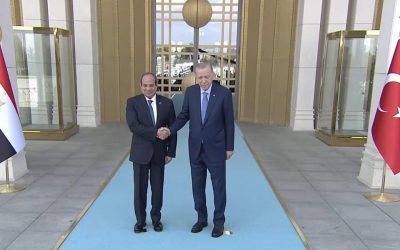 الرئيس التركي أردوغان يستقبل نظيره المصري السيسي في زيارة هي الأولى من نوعها منذ 12 عاما
