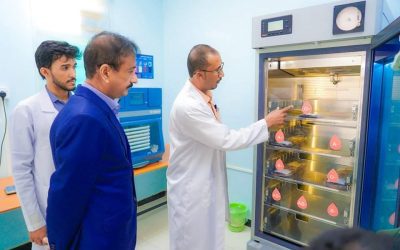 محافظ شبوة يفتتح المركز الوطني لنقل الدم وأبحاثه بفرع المختبرات المركزية بتمويل الأشقاء في الإمارات