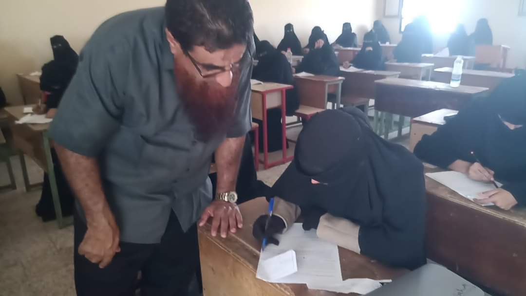 مدير عام مكتب الصحة بأبين يدشن أمتحانات القبول في معهد العلوم الصحية بألمحافظة