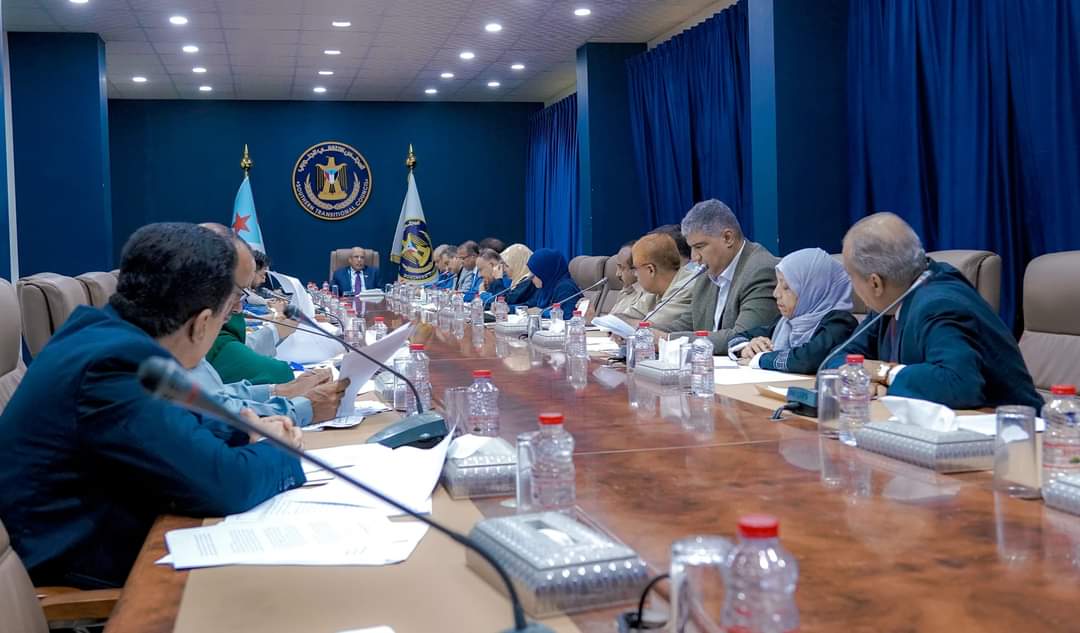هيئة الرئاسة تشيد بتضحيات أبطال القوات الجنوبية بإفشالهم تصعيد مليشيا الحوثي وتلقينها دروسا قاسية جديدة