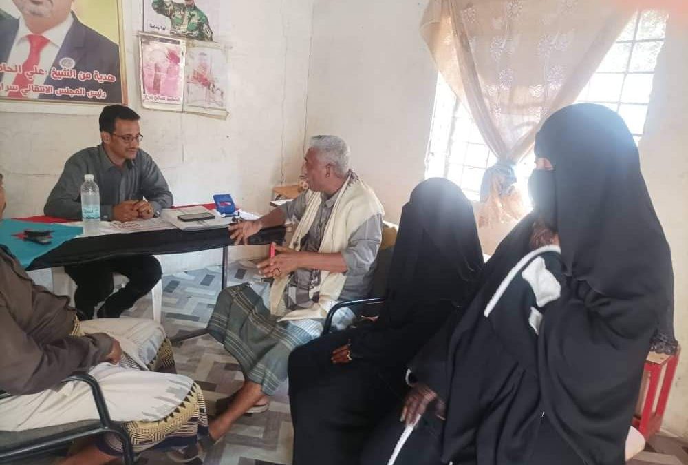 مدير الإدارة القانونية وحقوق الإنسان يقدم  دعم  لتعزيز التعليم في ثانوية حصن بن عطية