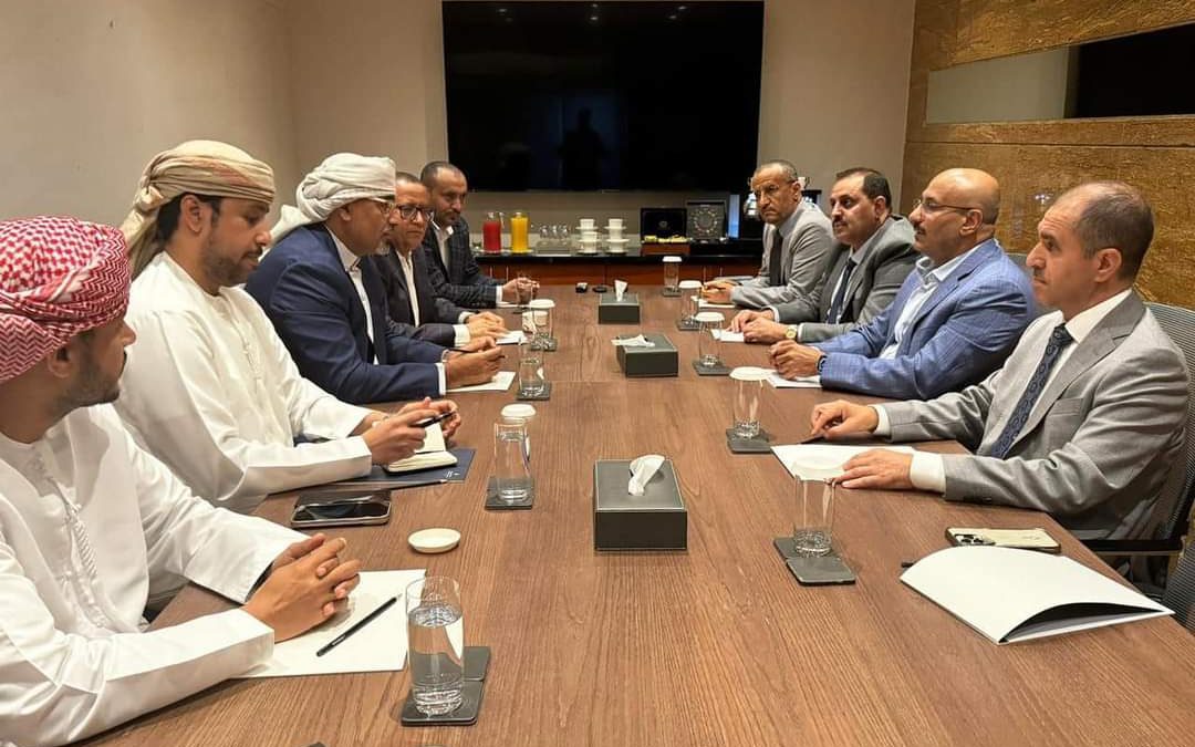 لقاء مشترك يجمع المجلس الانتقالي الجنوبي والمكتب السياسي للمقاومة الوطنية