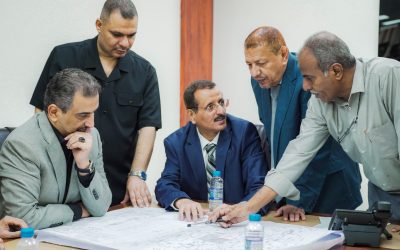 رئيس مجلس القضاء الأعلى يناقش مع محافظ عدن وهيئة العقارات تخصيص مساحة لإنشاء مجمع قضائي