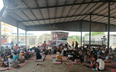 تصعيدًا خطيراً في محافظة أبين ومطالبات برفع مخيم عشال فورا