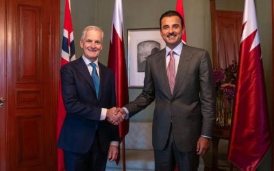 أمير قطر ورئيس وزراء النرويج يبحثان تطورات الأوضاع بغزة
