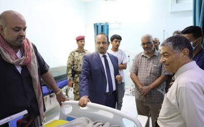 محافظ حضرموت يطمئن على باعامر و بن شملان عرفانًا لخدماتهم تجاه المجتمع والوطن.
