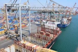 بتمويل ياباني .. وصول معدات جديدة لتطوير ميناء عدن اخبار محلية