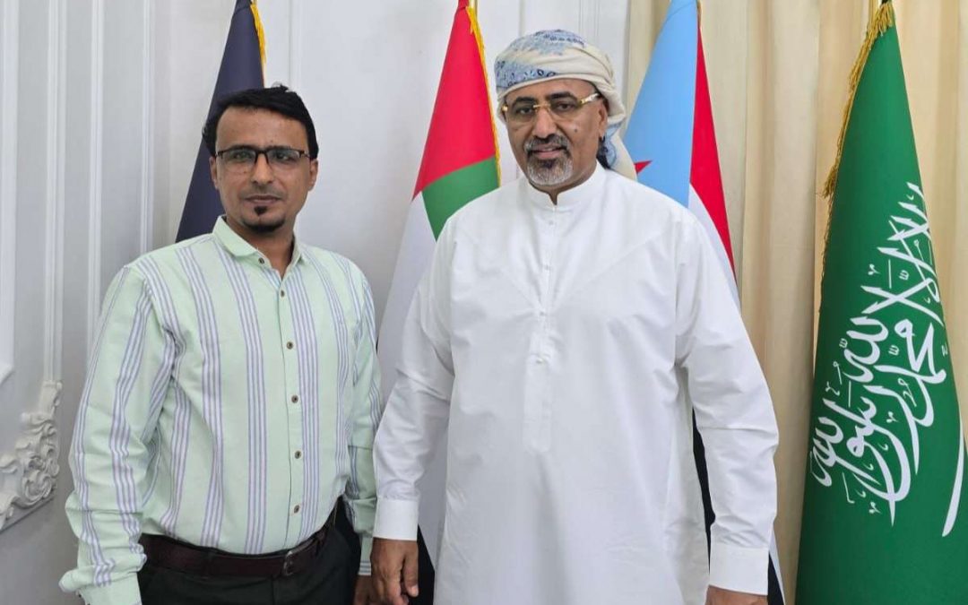 الرئيس الزُبيدي يشيد بموهبة الشاعر المحوري المشارك في مسابقة أمير الشعراء بأبوظبي