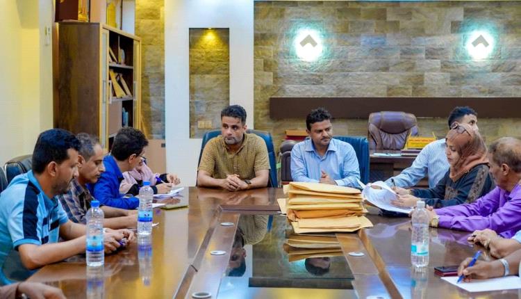 محلي الشيخ عثمان يفتتح مظاريف ثلاث مناقصات ضمن مشاريع البرنامج الاستثماري لعام 2024