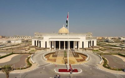 الإمارات: أحكام بالسجن والإبعاد لمدرس بريطاني طلب رشوة من الطلاب