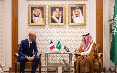 وزيرا خارجية السعودية وفرنسا يناقشان تطورات لبنان