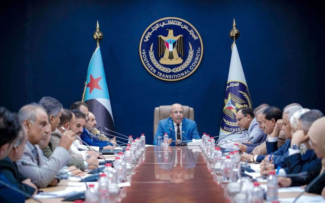 هيئة الرئاسة تؤكد على ضرورة توجيه نشاط الإرشاد الديني للتصدي للأفكار الحوثية والإرهابية