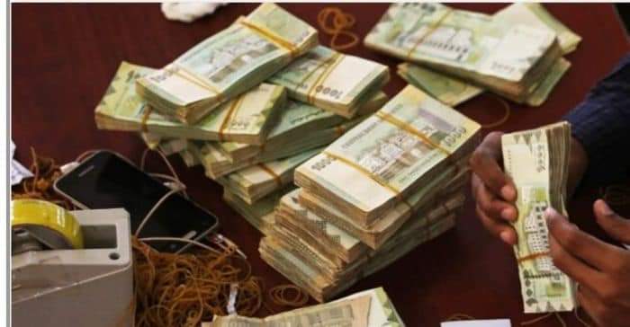 تواصل سقوط الريال اليمني صباح اليوم 16 أكتوبر 2024