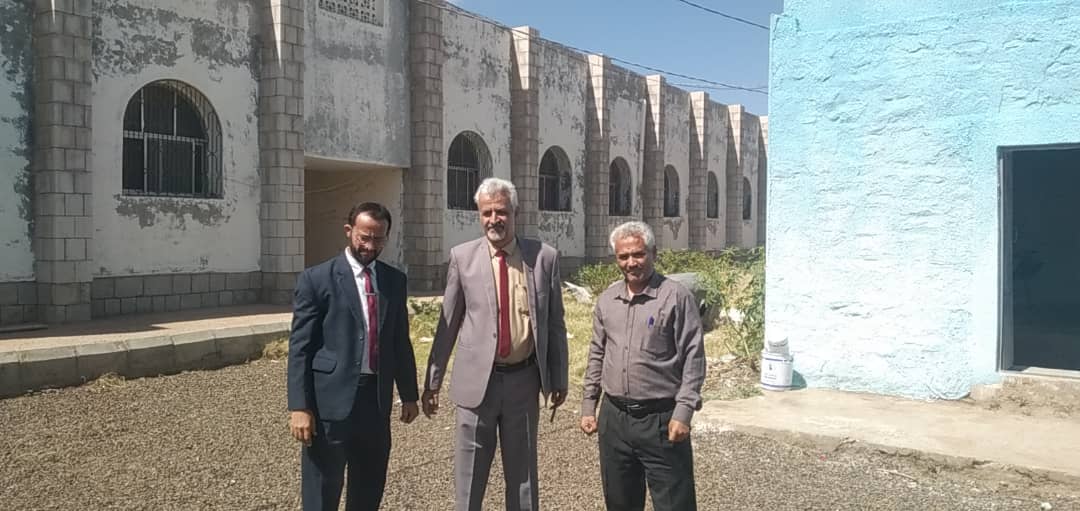 عضو هيئة رئاسة المجلس الانتقالي الدكتور عيدروس اليهري يزور كلية يافع الجامعية.
