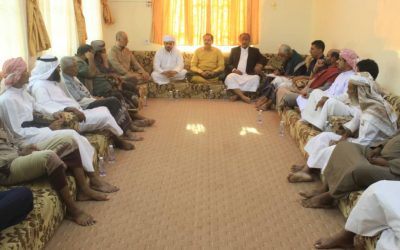 خلال اللقاء مع لجنة التواصل.. مشايخ ورموز مديرية ثمود الصحراوية : النخبة الحضرمية تأسست عندنا في معسكر الخالدية كمنجز لأمن واستقرار حضرموت كافة