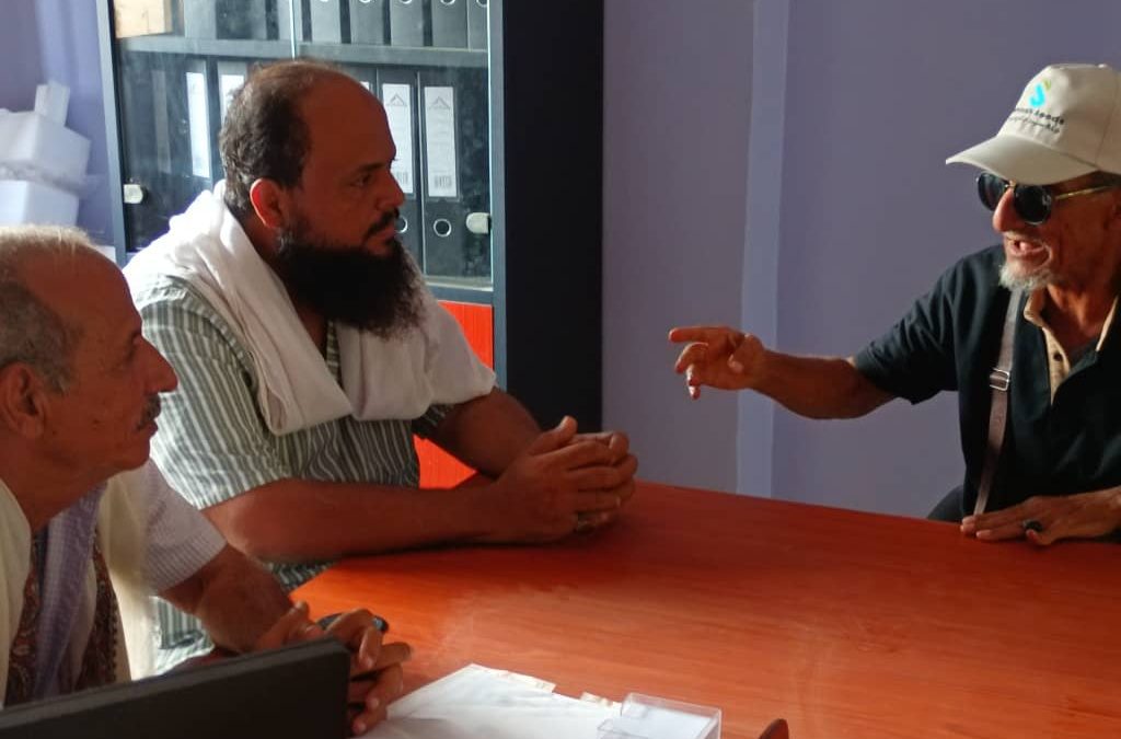 ممثل الجمعيه الوطنية للبحث العلمي في محافظة أبين يلتقي بقيادة أتحاد جمعيات مستخدمي المياه في  مديرية خنفر