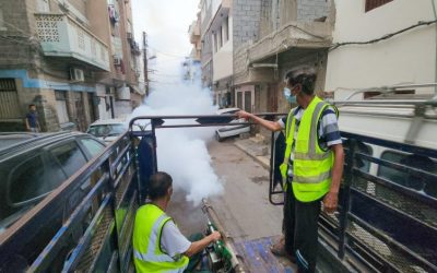 بدء حملة رش ضبابي لمكافحة الحشرات الناقلة للأمراض والأوبئة في مديرية صيرة بالعاصمة عدن