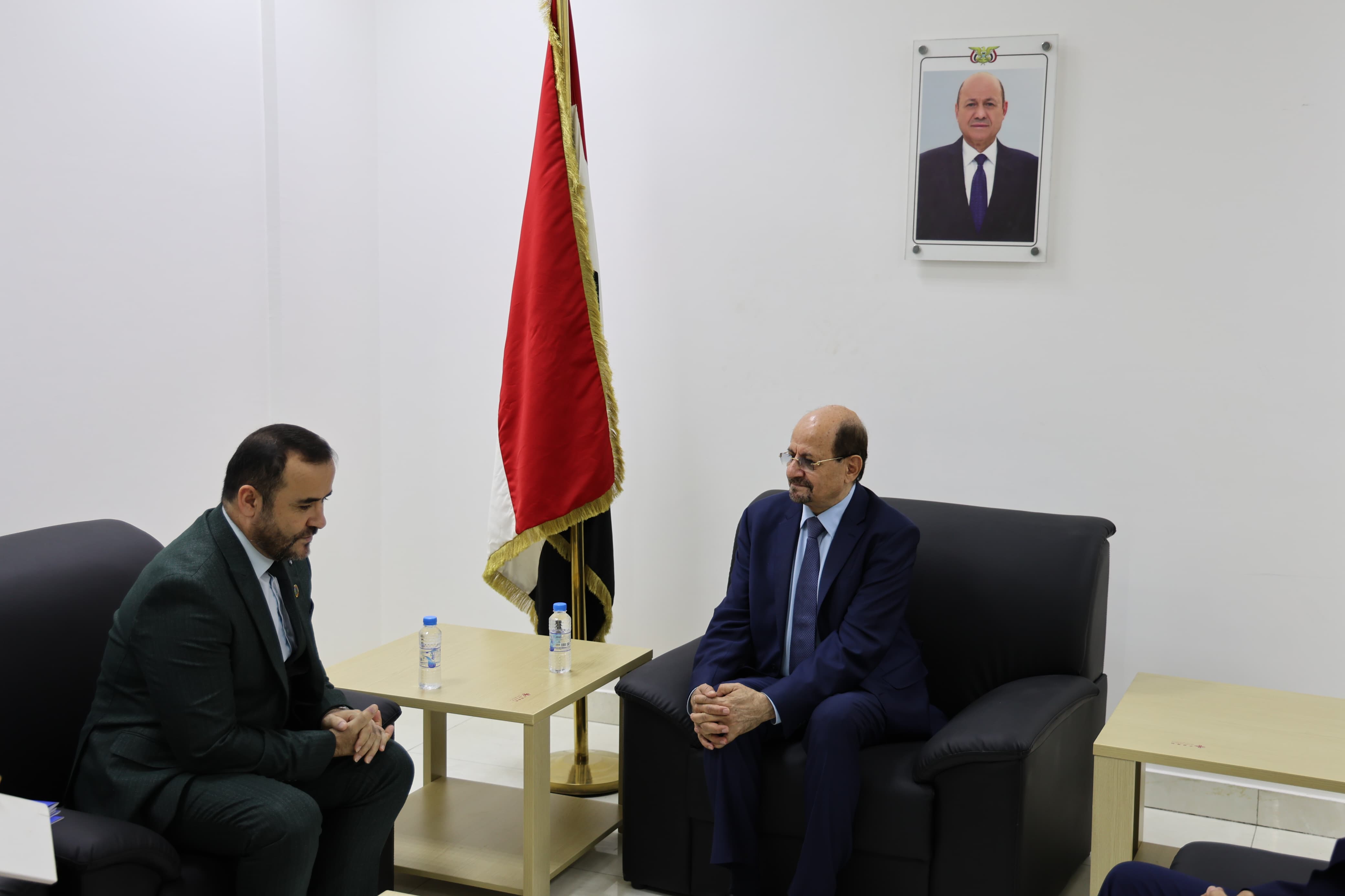 وزير الخارجية يستقبل ممثلي منظمات دولية ويطالب بالإفراج الفوري عن المعتقلين في سجون الحوثي: