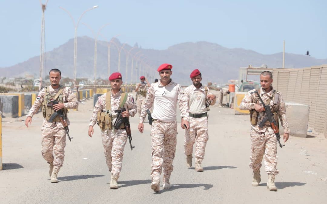 الشرطة العسكرية بقيادة “الشيوحي” تؤكد جاهزيتها لحماية البعثات الدبلوماسية في العاصمة عدن