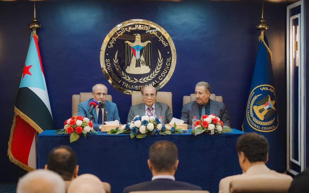 القائم بأعمال رئيس المجلس يستقبل دولة الرئيس حيدر أبوبكر العطاس