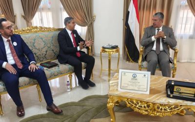 بحاح يلتقي ممثلي المؤسسة الطبية ويشيد بالانجاز الذي حققته كأفضل مؤسسة في الوطن العربي في الأداء الخيري