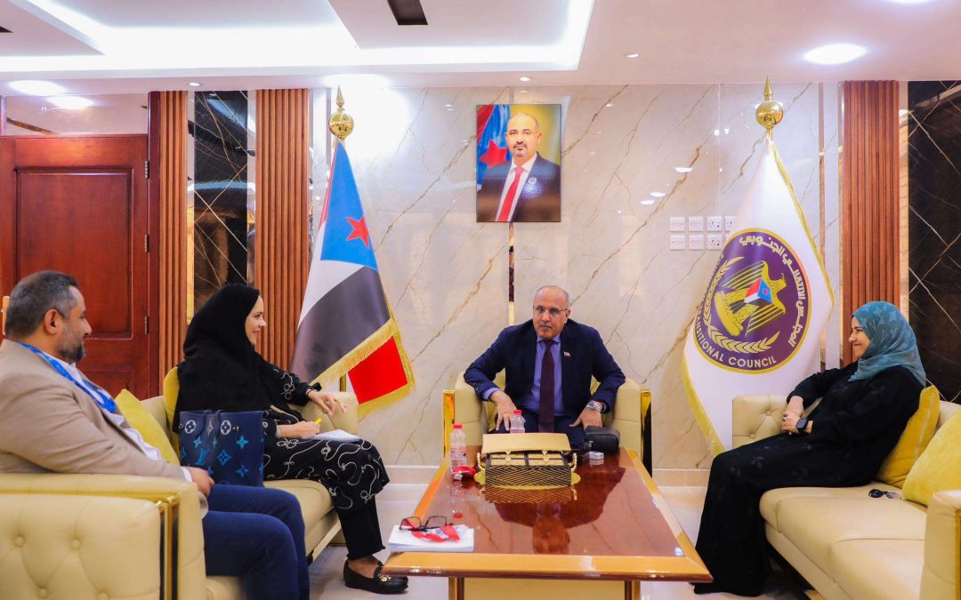 الكثيري يبحث مع نائب المنسق العام للشؤون الإنسانية للأمم المتحدة سُبل تعزيز العمل الإنساني في الجنوب