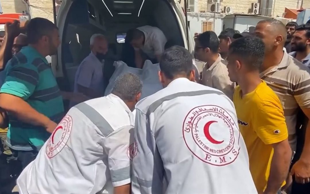 عشرات الشهداء والجرحى بقصف إسرائيلي متواصل على قطاع غزة
