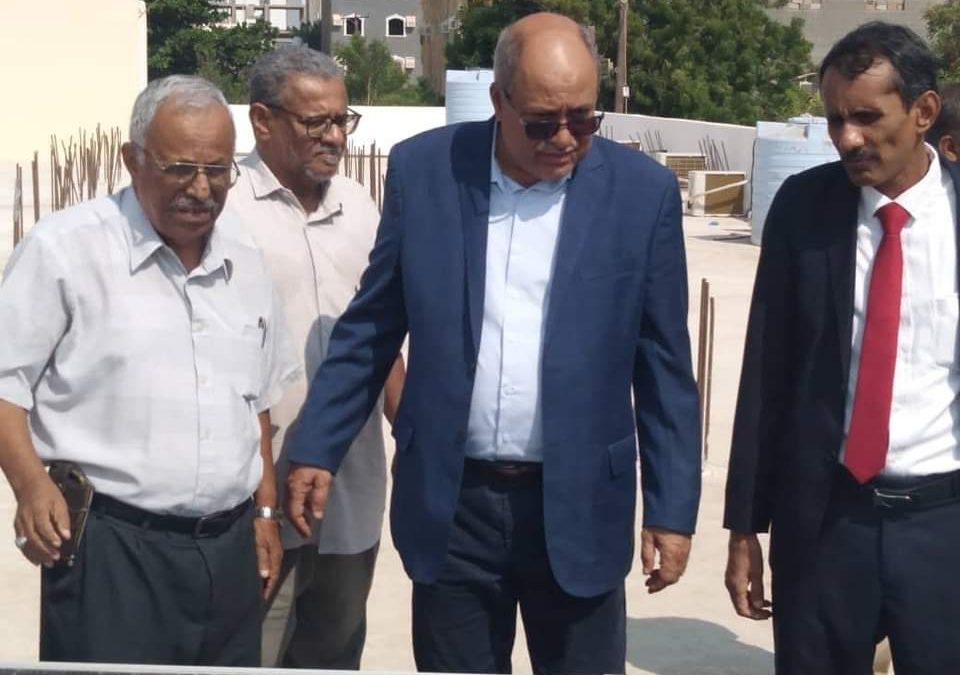 القائم بأعمال وكيل قطاع الخدمات في  زيارة تفقدية لادارات الإرشاد والصحة الحيوانية ومكتب زراعة عدن
