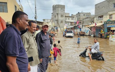 *مدير عام دارسعد يقود مجهودات وأعمال شفط مياه الأمطار بالمديرية*