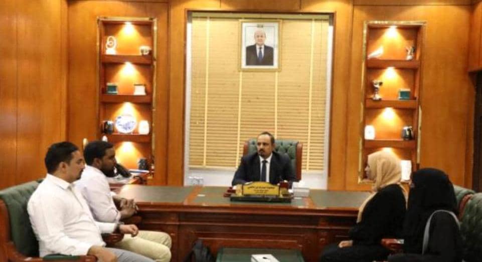 محافظ حضرموت يبحث مع نداء جنيف جوانب تعزيز الوعي بالقانون الدولي