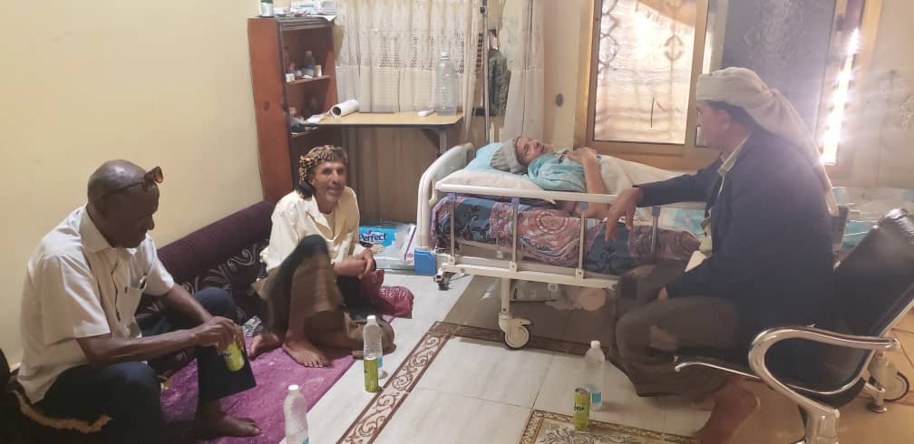 نائب رئيس انتقالي أبين يطمئن على صحة عدد من مناضلي الثورة الجنوبية