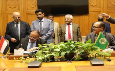 وزير النقل يوقع على اتفاقية استراتيجية بشأن نقل البضائع براً مع الدول العربية