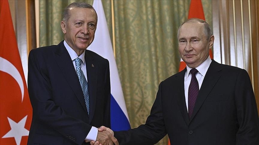 أردوغان لبوتين: سنواصل جهودنا لإنهاء التوترات في المنطقة
