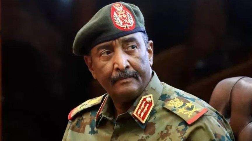 البرهان يصل أسمرا لإجراء مباحثات مع أفورقي