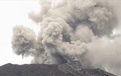 إندونيسيا.. إلغاء رحلات جوية بسبب ثوران بركان يوتوبي لاكي