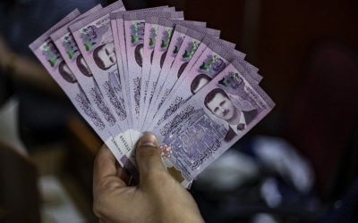 سقوط الأسد يرفع قيمة الليرة السورية