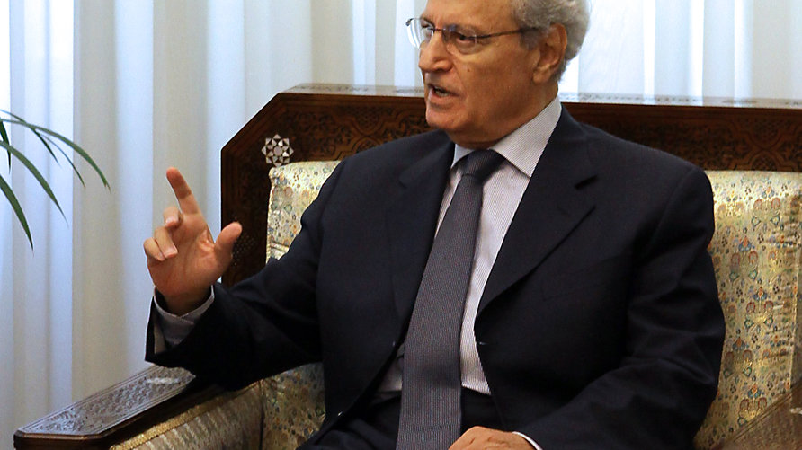 الجولاني يلتقي فاروق الشرع ويدعوه لحوار وطني
