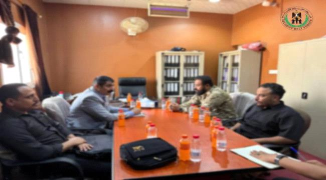 رئيس النيابة الجزائية المتخصصة يتفقد أوضاع نزلاء السجن المركزي في بئر أحمد