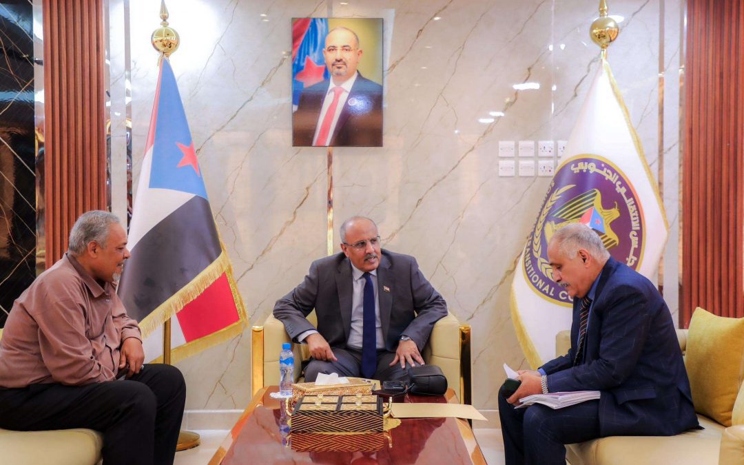 الكثيري يشيد بدور اللجان المجتمعية في خدمة المواطنين بالعاصمة عدن ومعالجة قضاياهم