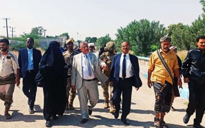 فريق التواصل وتعزيز الوعي السياسي بالمجلس الانتقالي يطلع على أوضاع ساحة الشهداء في أبين